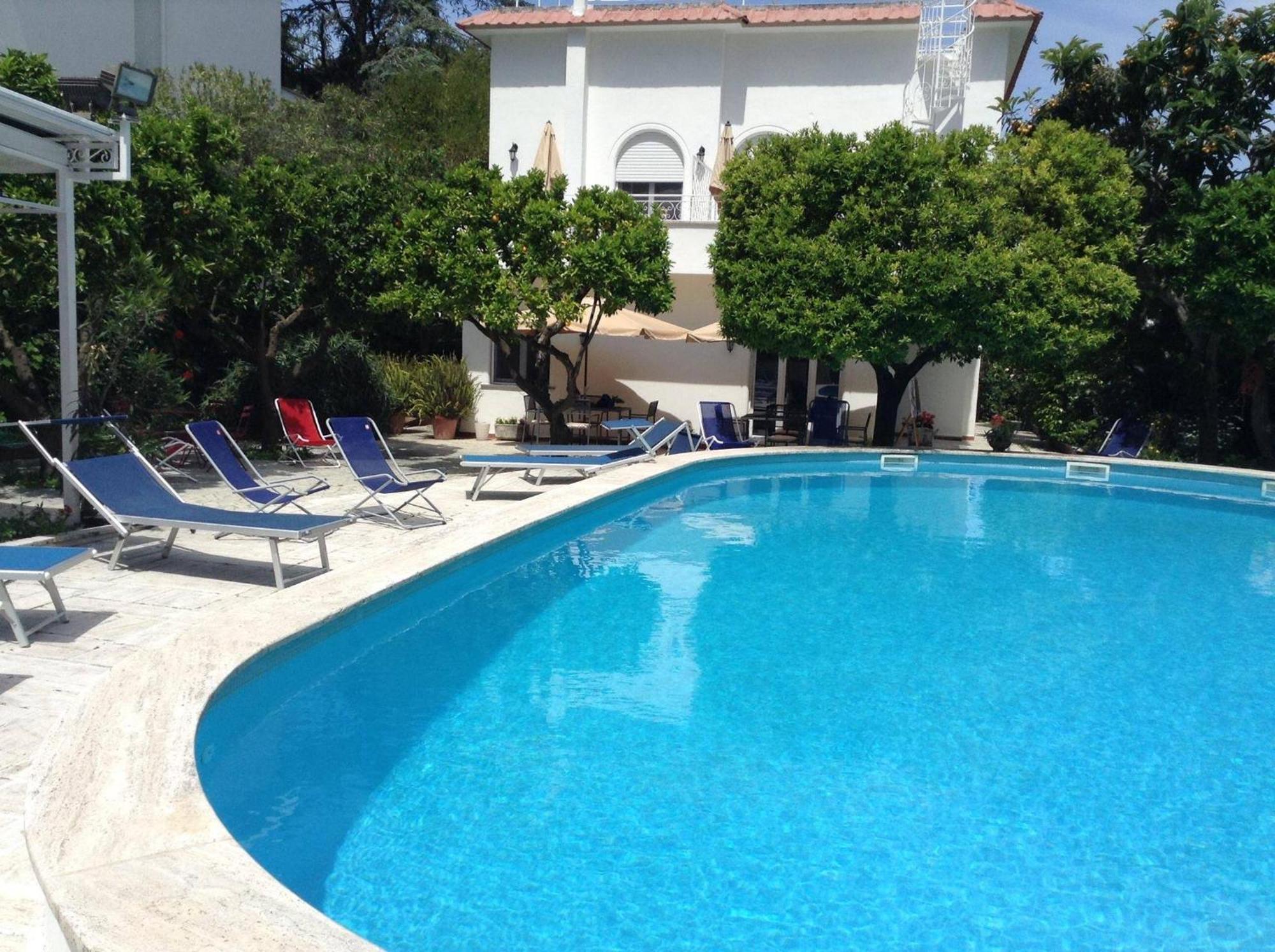 Villa Harmony Sorrento Meta Esterno foto